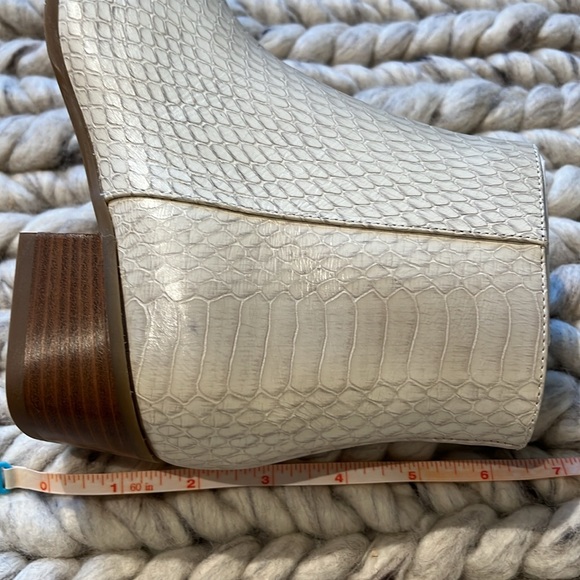 AQUATALIA Snake Skin Bootie Size 8.5 - Picture 8 of 8